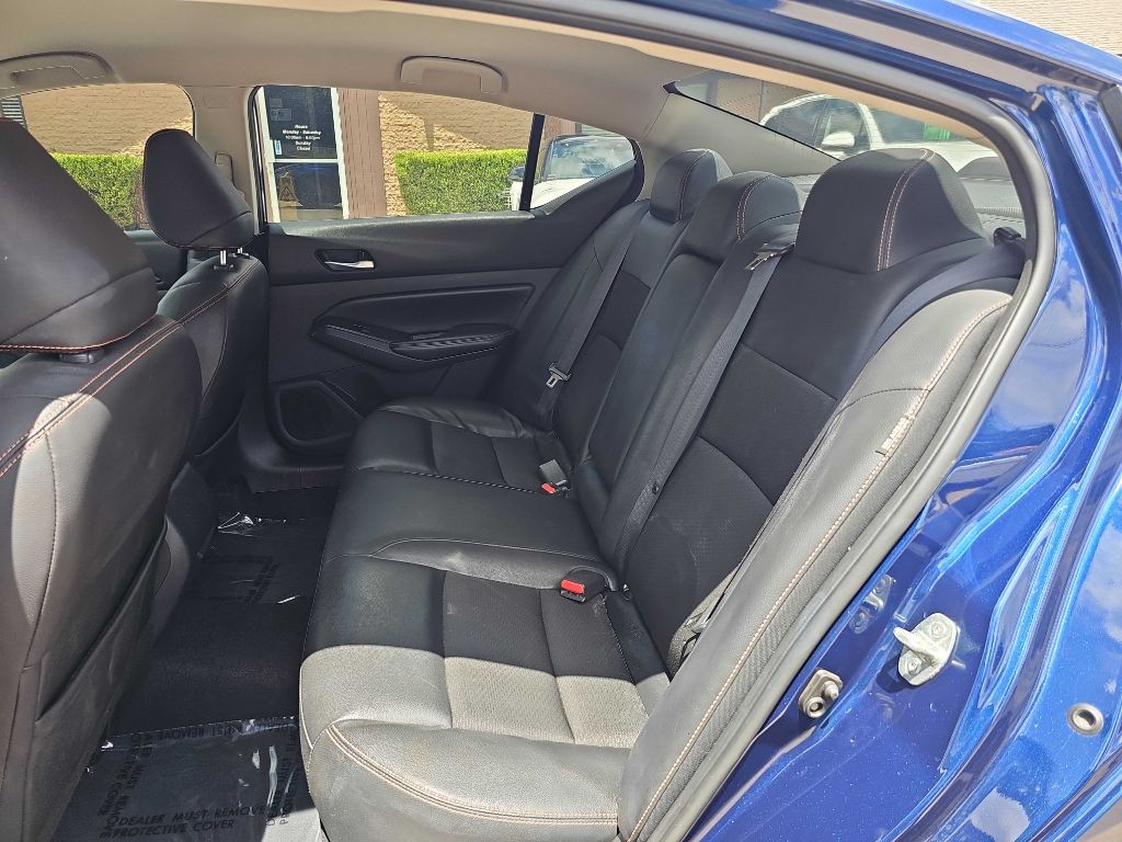 2021 Nissan Altima Image 18