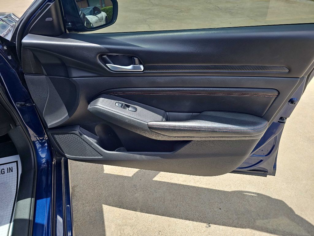 2021 Nissan Altima Image 20