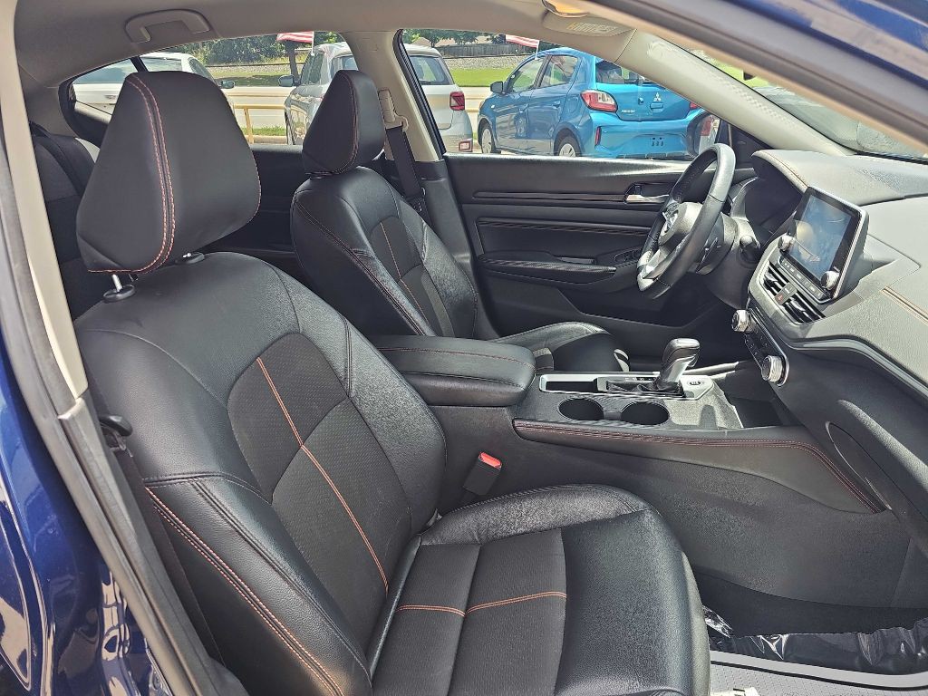 2021 Nissan Altima Image 23