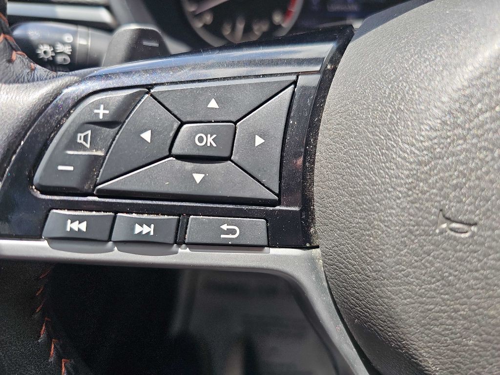 2021 Nissan Altima Image 25