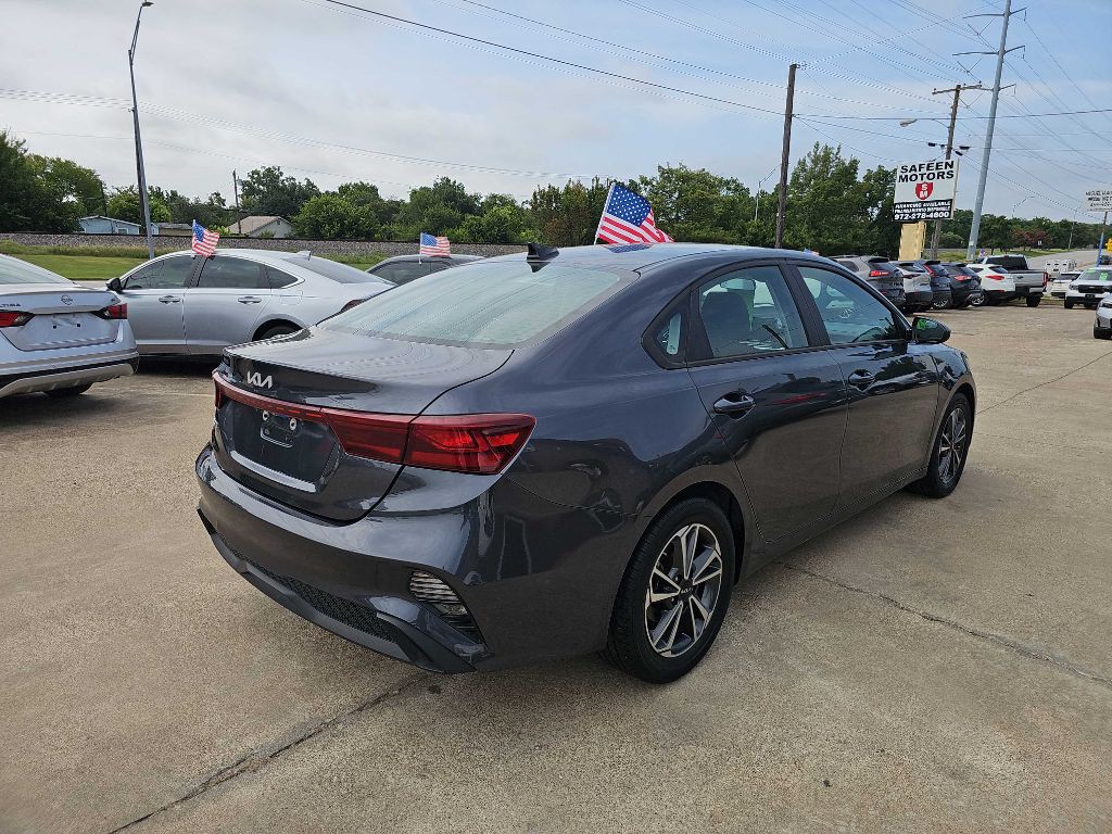 2023 Kia Forte Image 5
