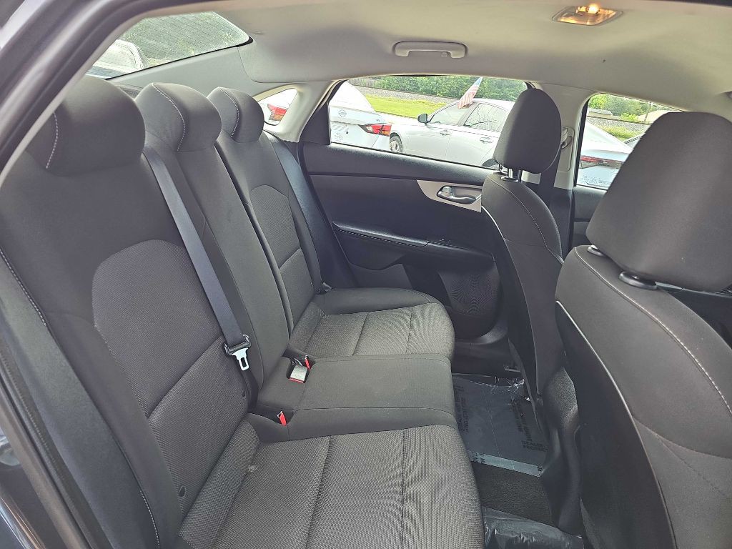 2023 Kia Forte Image 17
