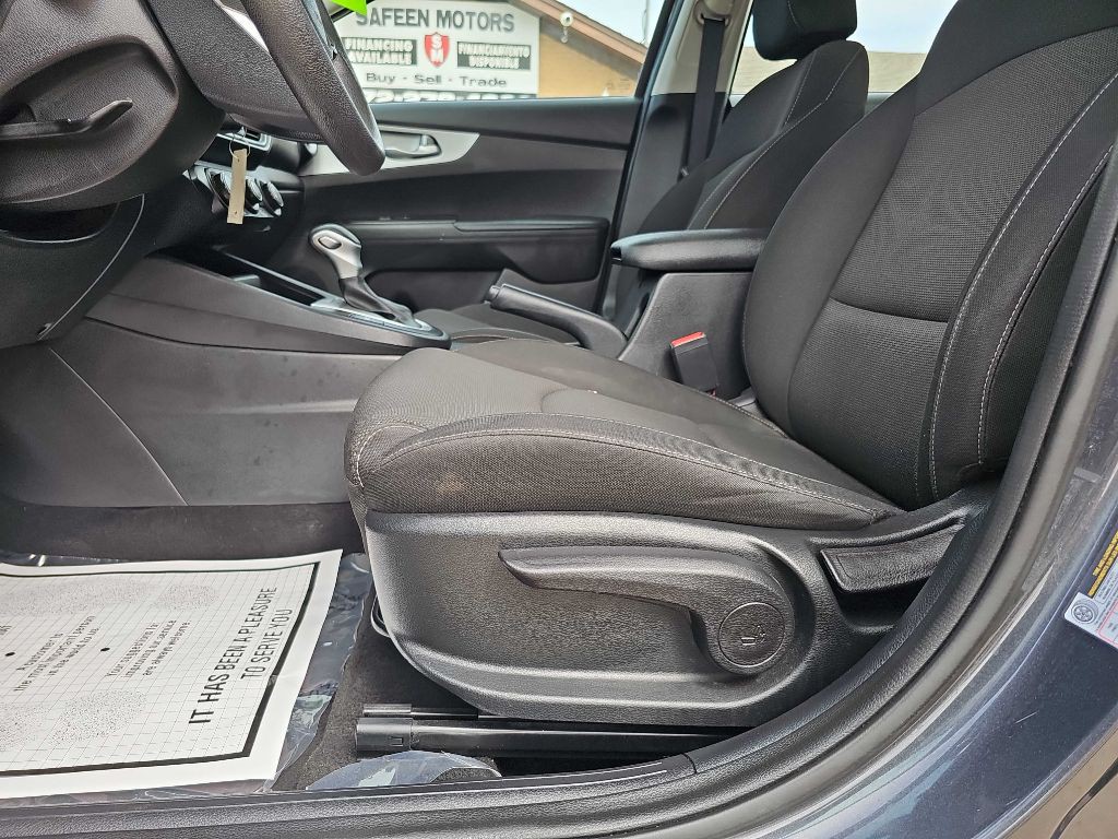 2023 Kia Forte Image 21