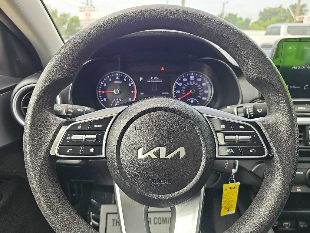 2023 Kia Forte Image 22
