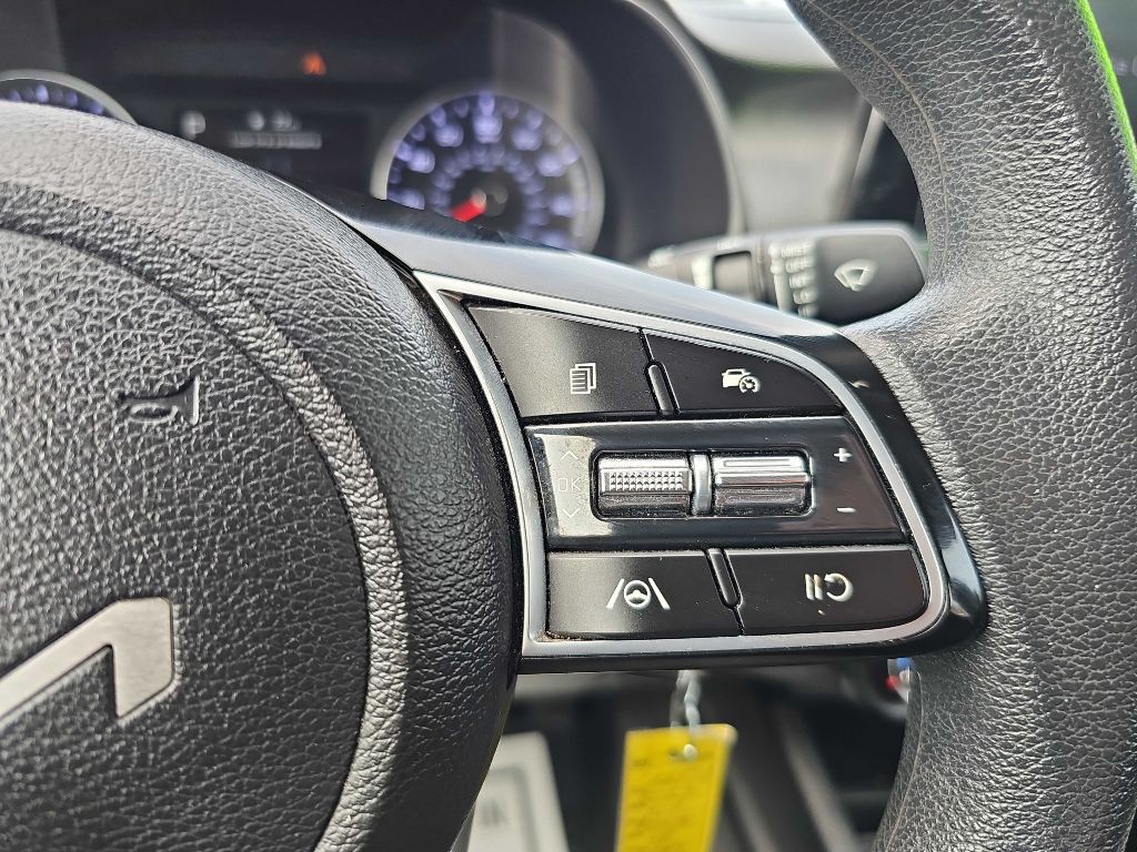 2023 Kia Forte Image 24