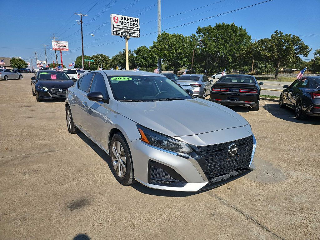 2024 Nissan Altima Image 1
