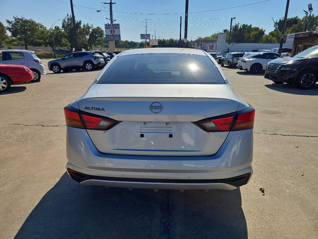 2024 Nissan Altima Image 6