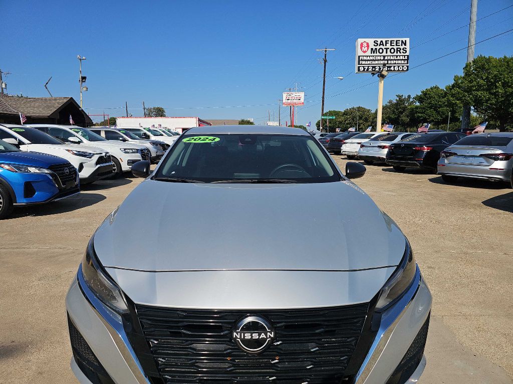 2024 Nissan Altima Image 8