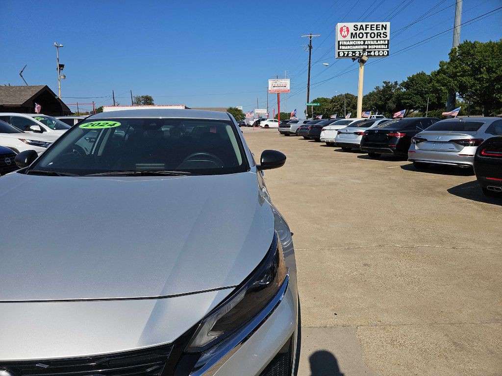 2024 Nissan Altima Image 10