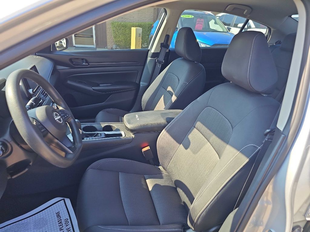 2024 Nissan Altima Image 11