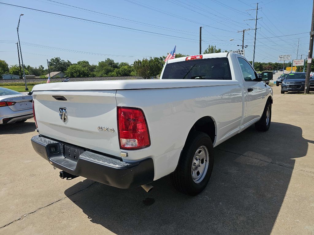 2017 RAM 1500 Image 3