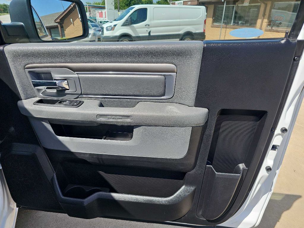2017 RAM 1500 Image 13