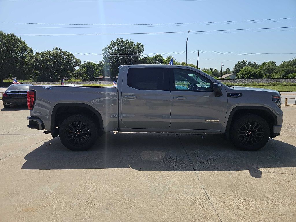 2024 GMC Sierra Image 2