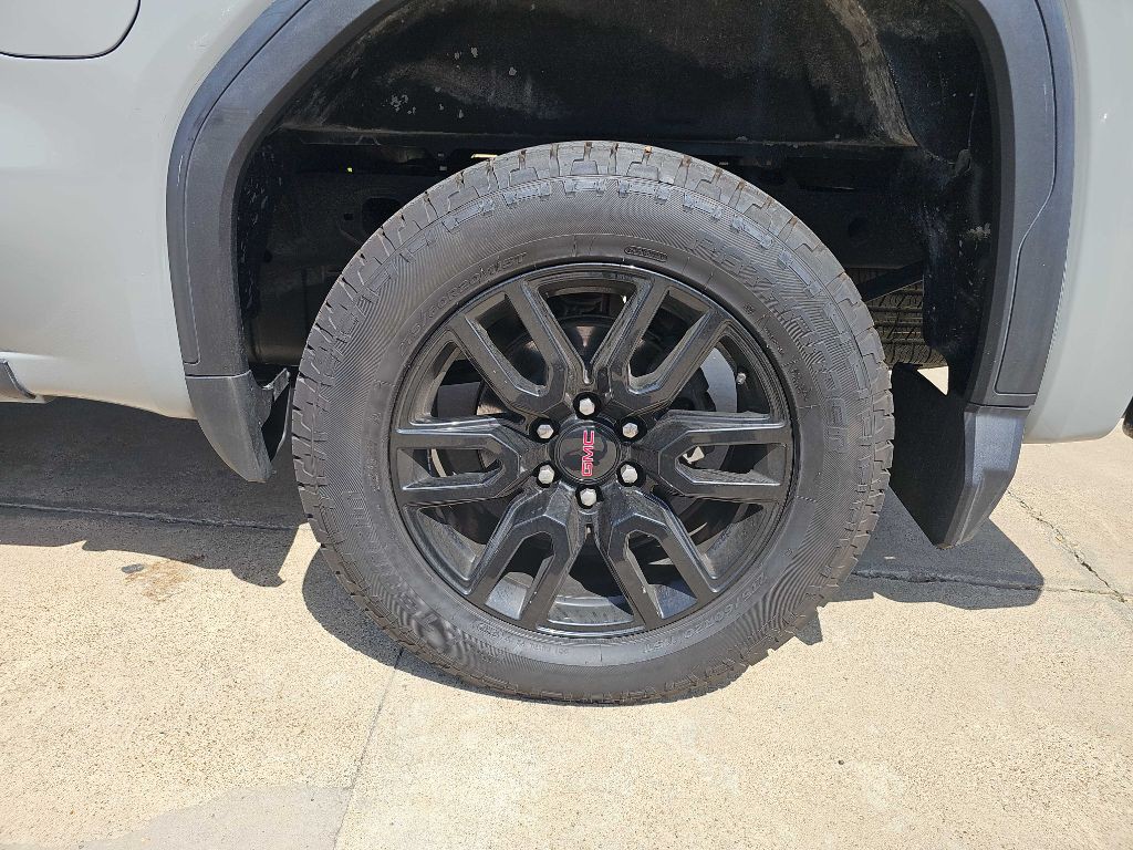 2024 GMC Sierra Image 11
