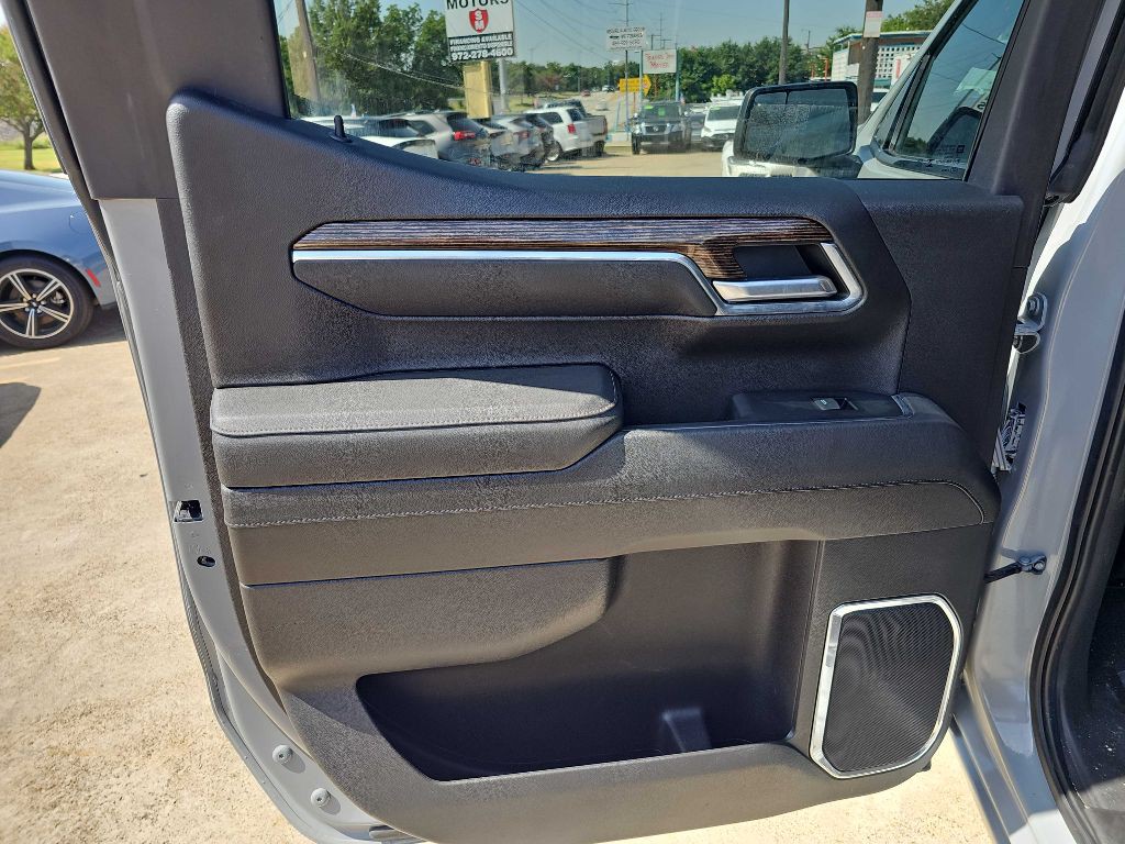 2024 GMC Sierra Image 14