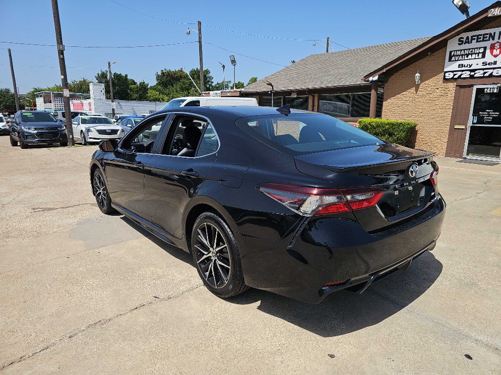 2024 Toyota Camry Image 2