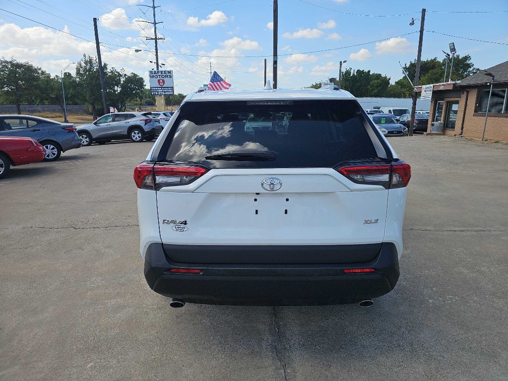 2025 Toyota Rav4 Image 3
