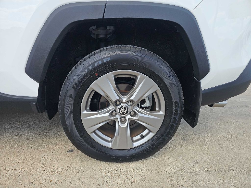 2025 Toyota Rav4 Image 11