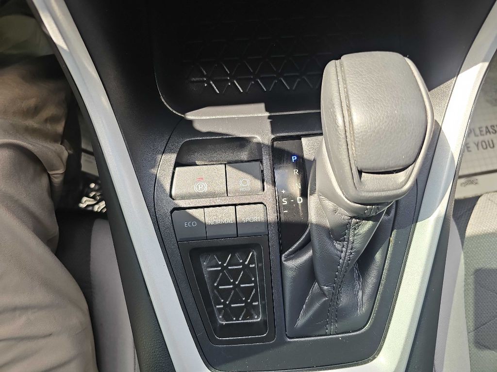 2025 Toyota Rav4 Image 29