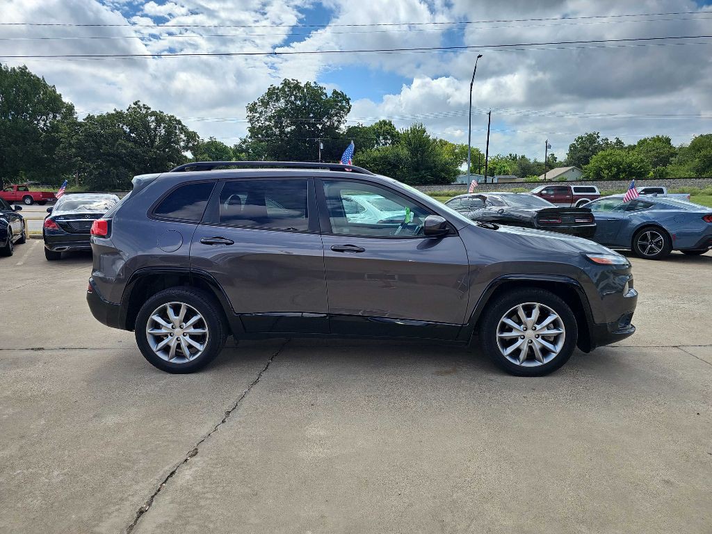 2018 Jeep Cherokee Image 2