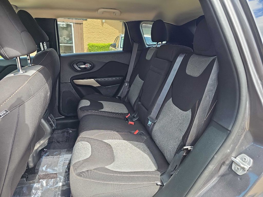 2018 Jeep Cherokee Image 15