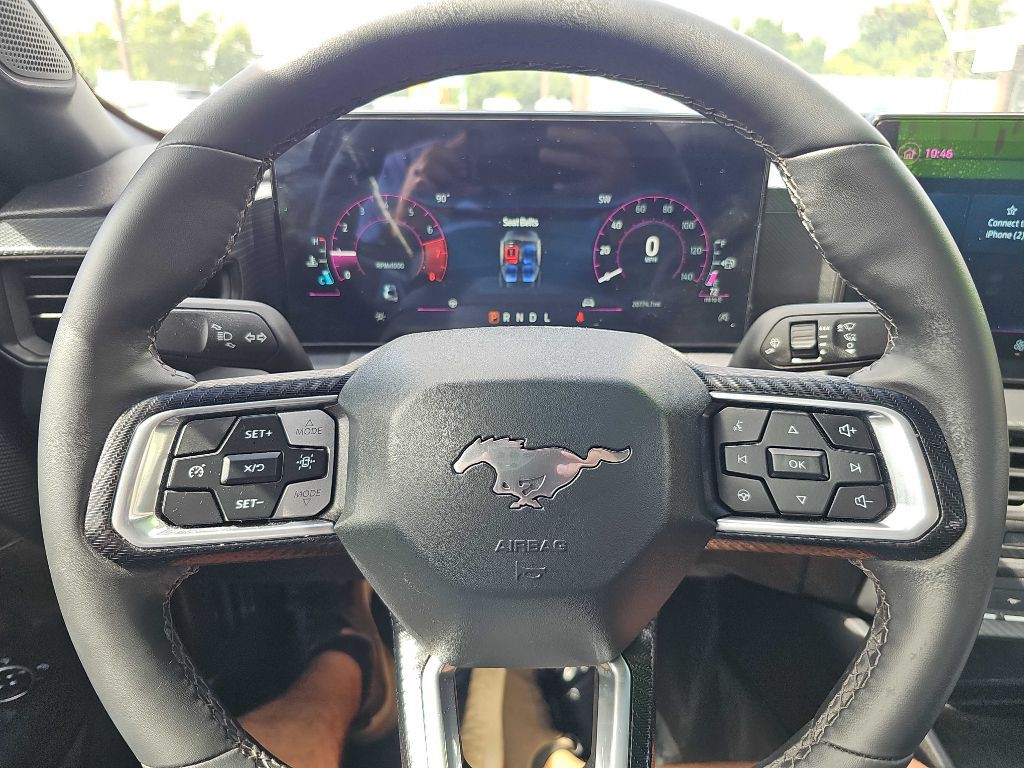 2025 Ford Mustang Image 17