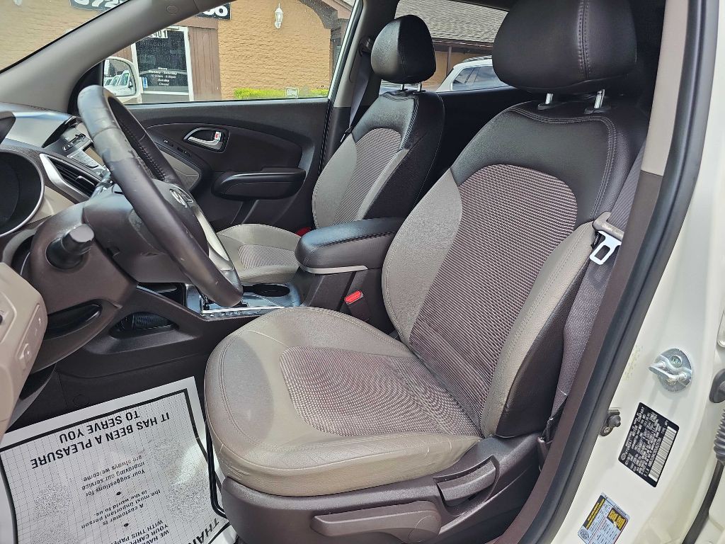 2013 Hyundai Tucson Image 14