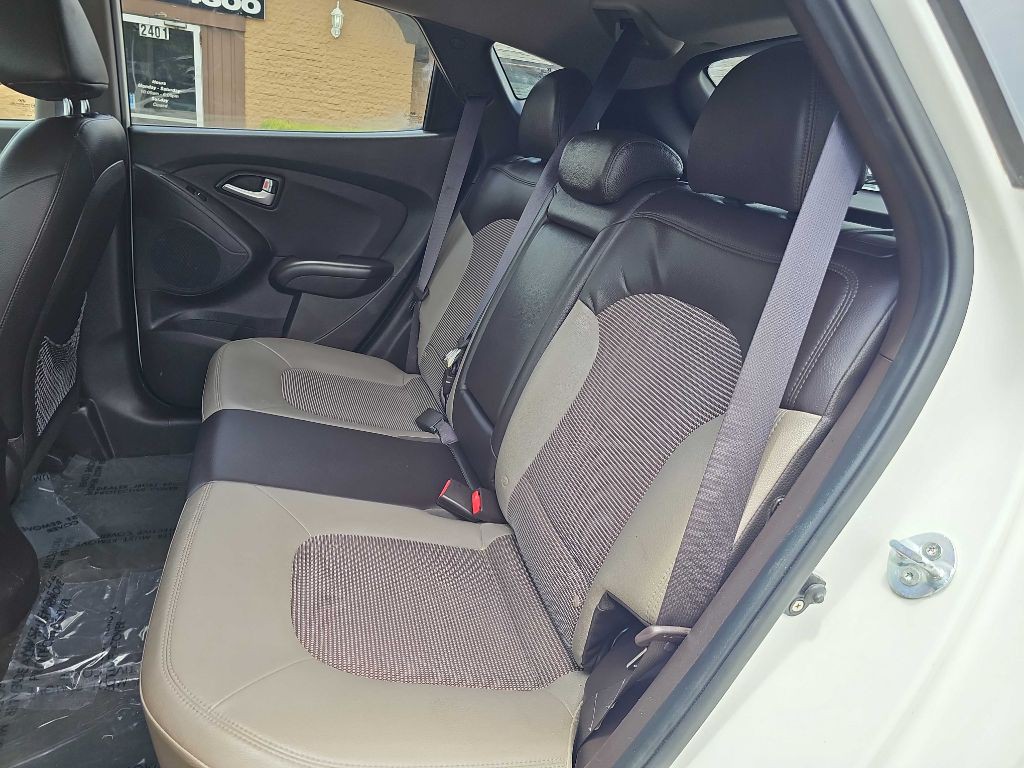 2013 Hyundai Tucson Image 15