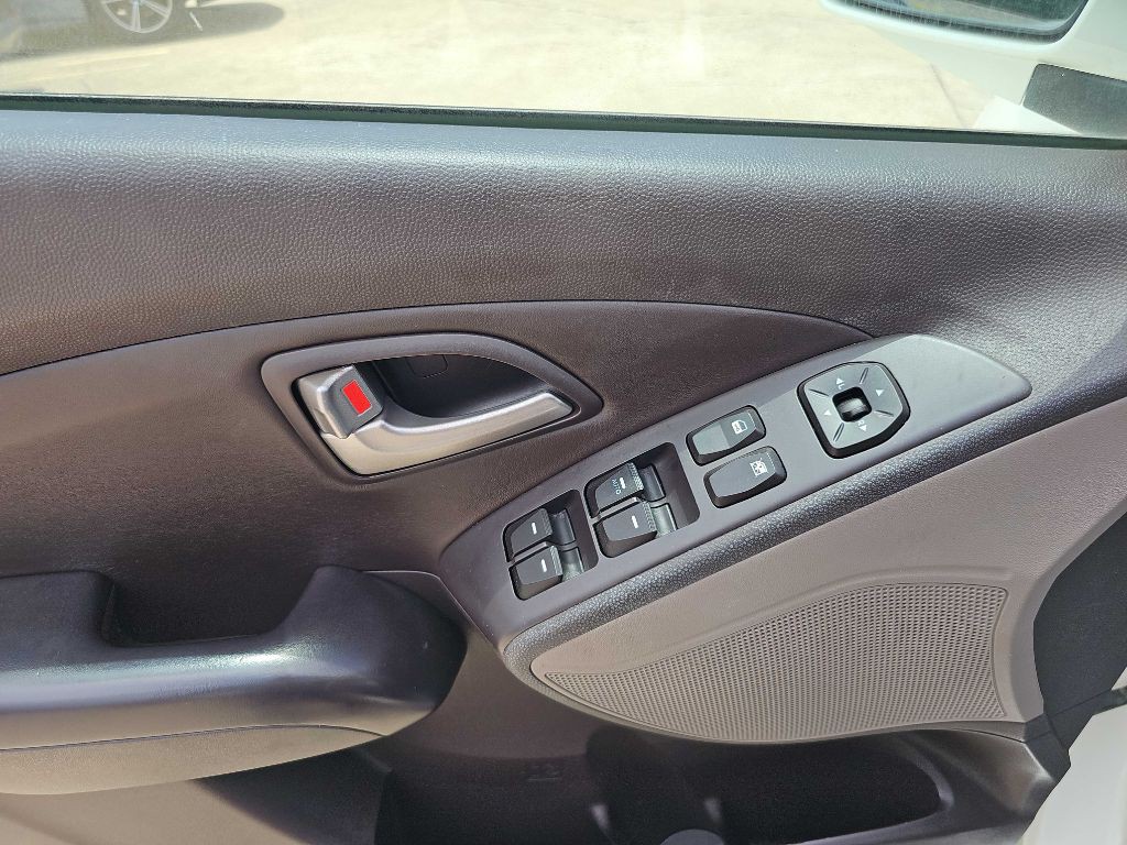 2013 Hyundai Tucson Image 20