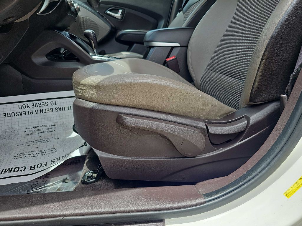 2013 Hyundai Tucson Image 21
