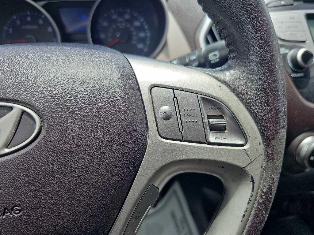 2013 Hyundai Tucson Image 23