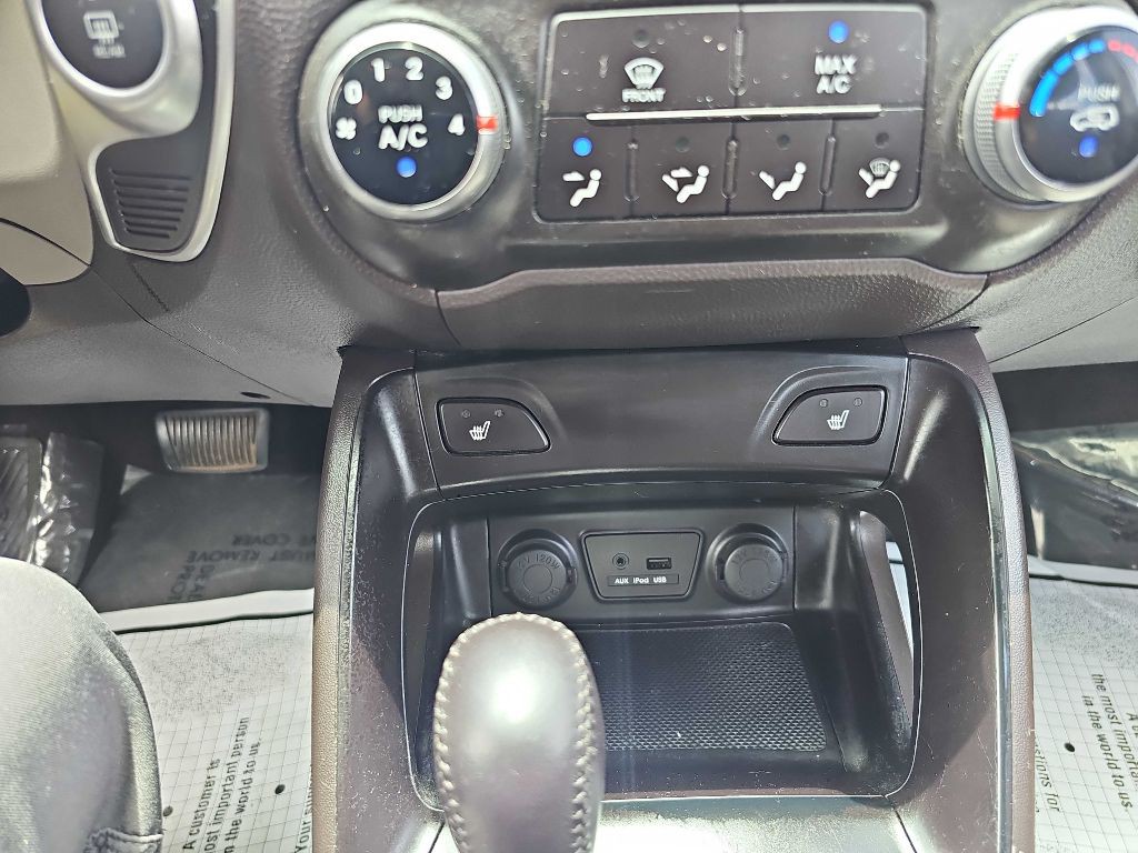 2013 Hyundai Tucson Image 28