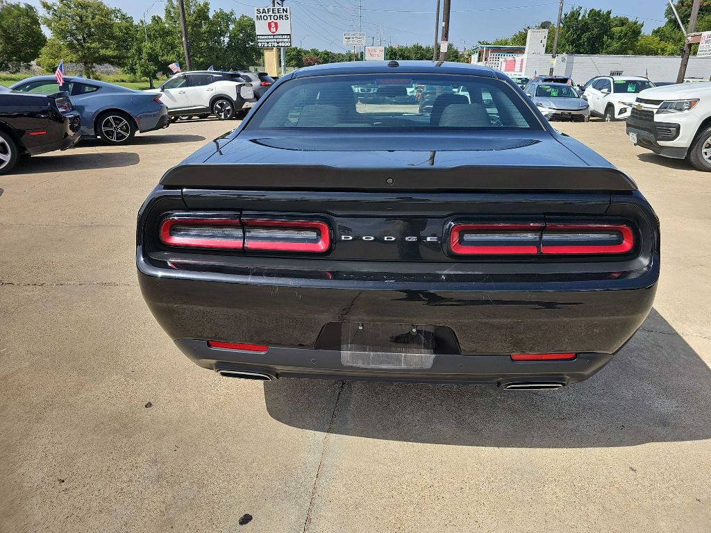 2023 Dodge Challenger Image 5
