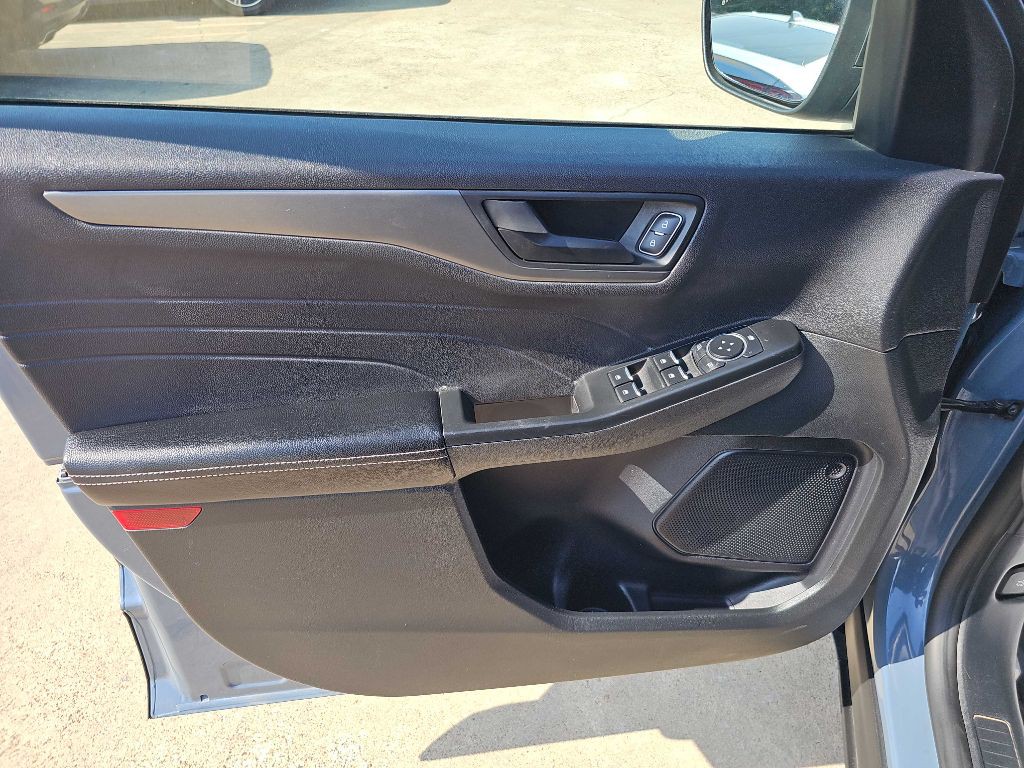 2025 Ford Escape Image 12