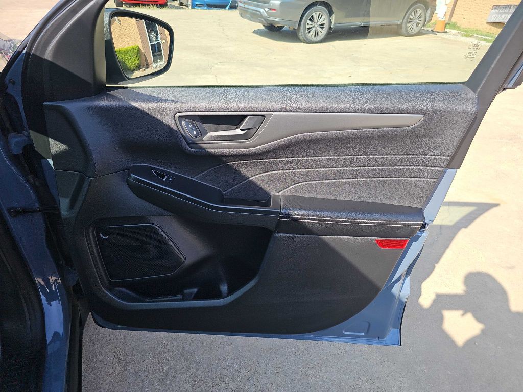 2025 Ford Escape Image 18