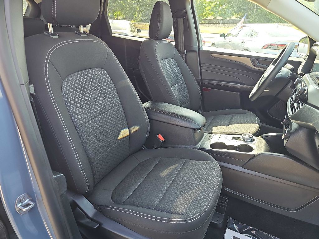 2025 Ford Escape Image 19