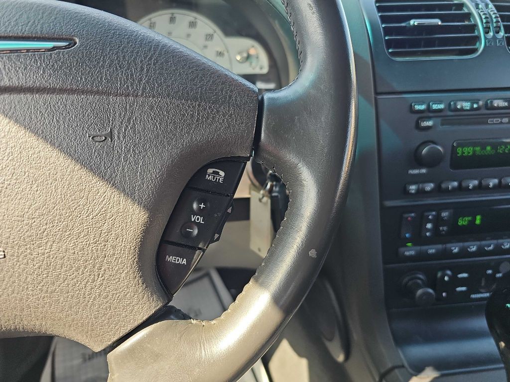 2002 Ford Thunderbird Image 20
