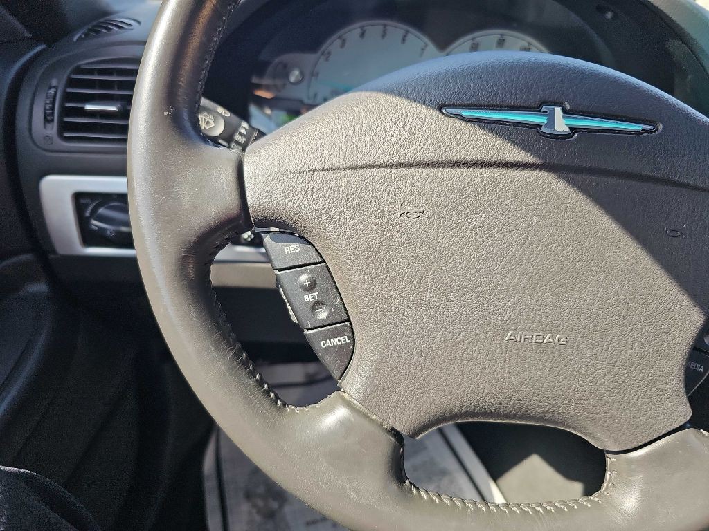2002 Ford Thunderbird Image 21