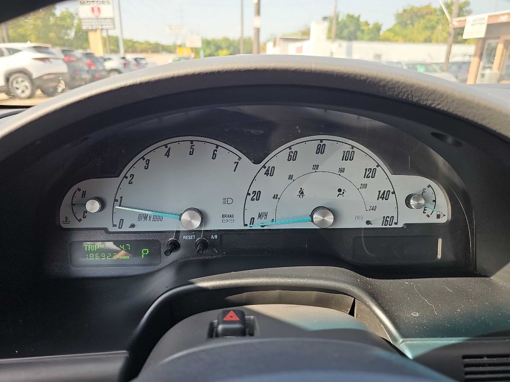2002 Ford Thunderbird Image 23