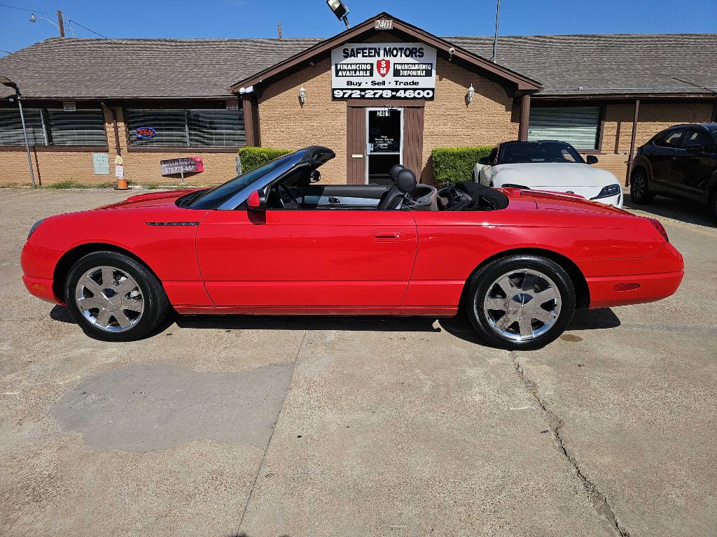 2002 Ford Thunderbird Image 32