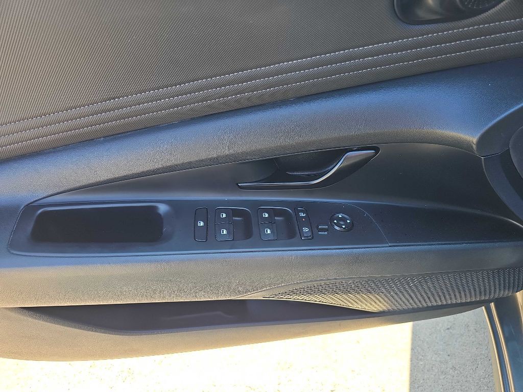 2025 Hyundai Elantra Image 20