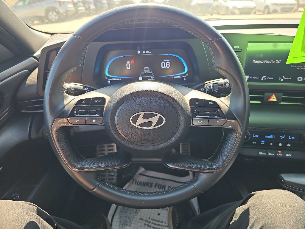 2025 Hyundai Elantra Image 22