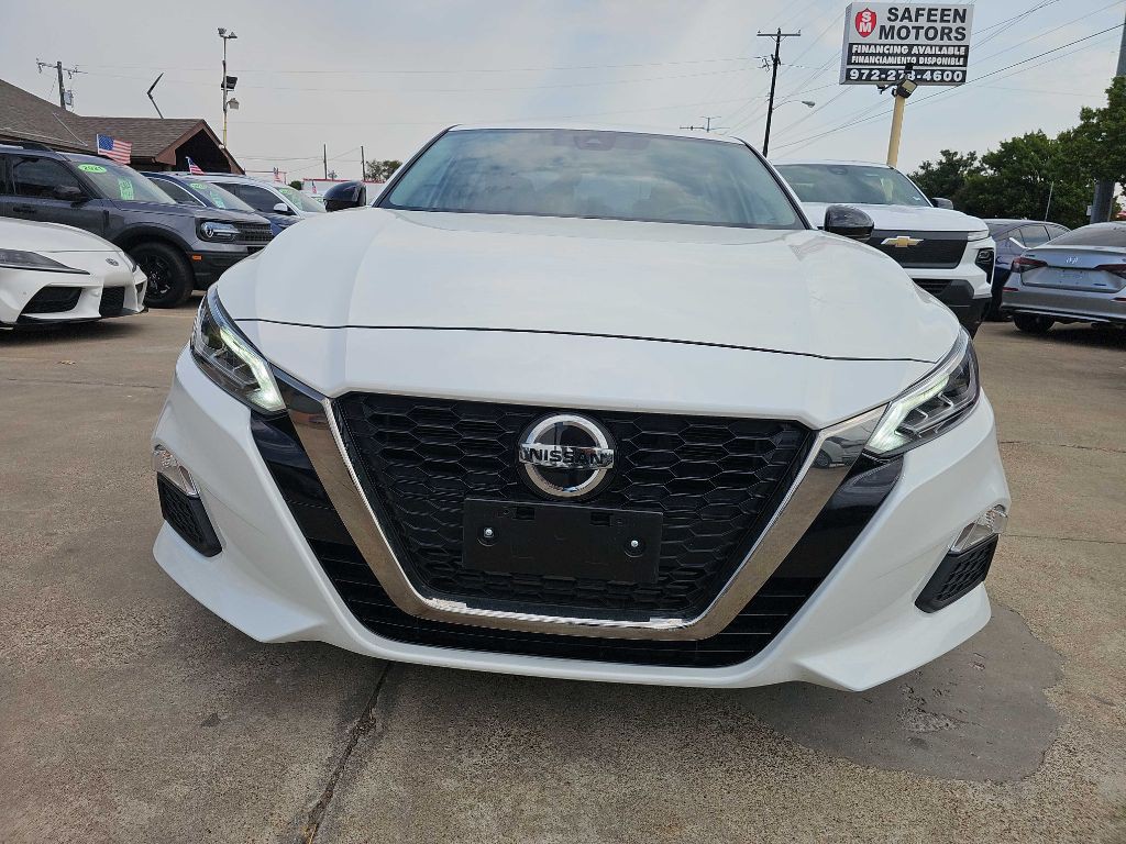 2022 Nissan Altima Image 8