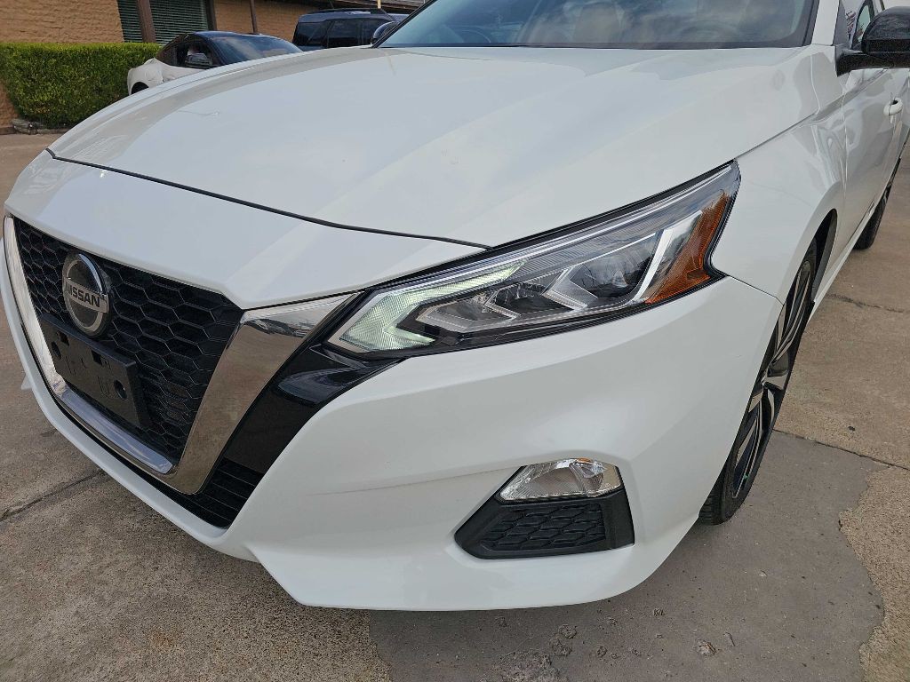 2022 Nissan Altima Image 9