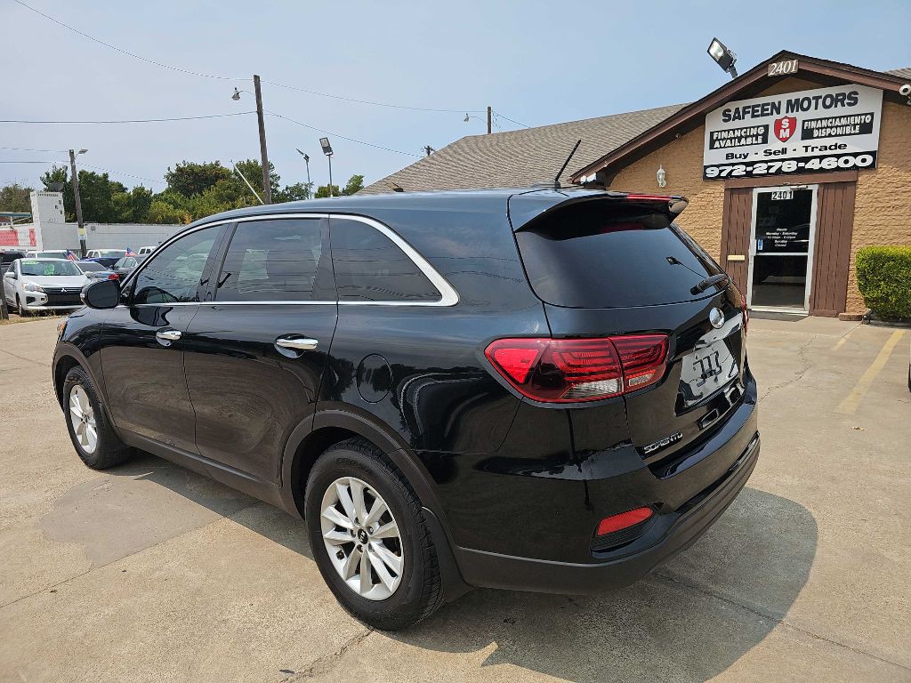 2019 Kia Sorento Image 2