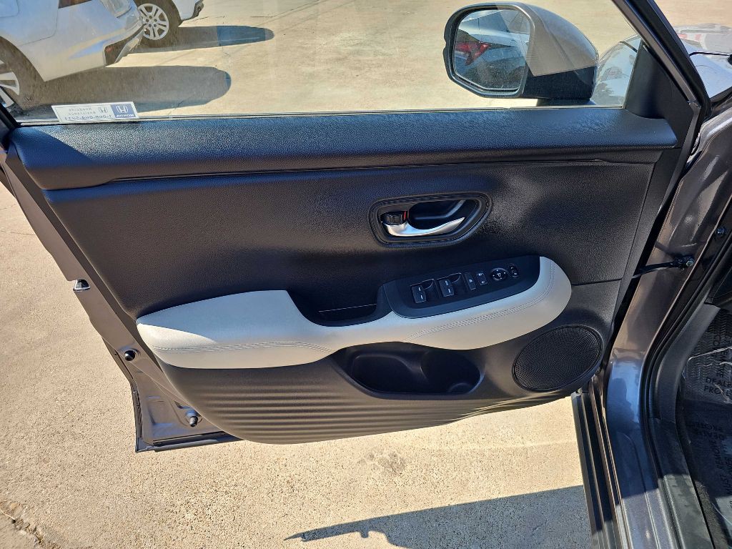 2025 Honda HR-V Image 14