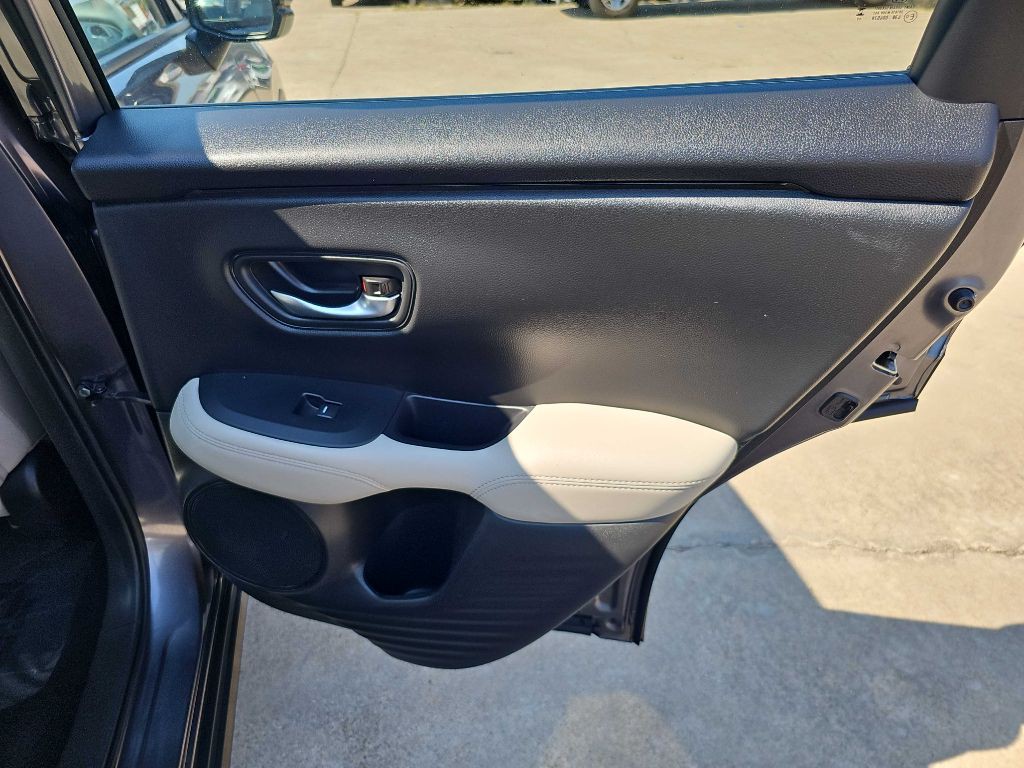 2025 Honda HR-V Image 16