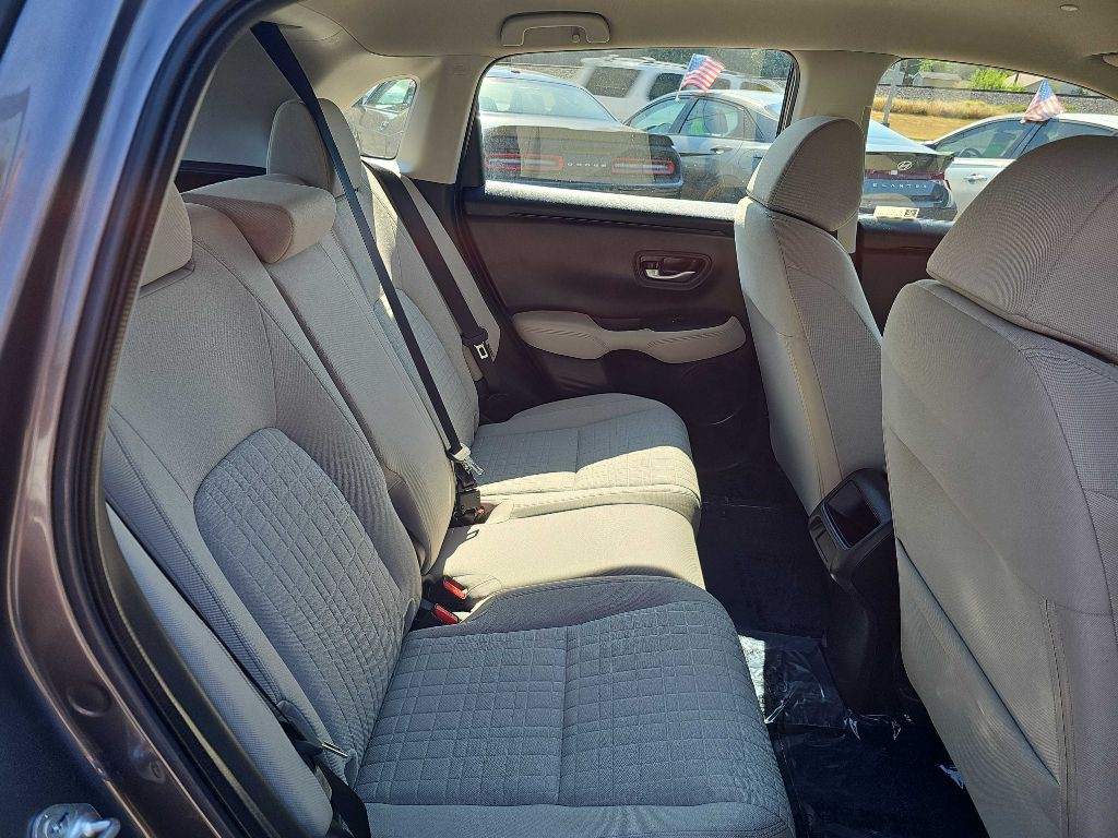 2025 Honda HR-V Image 17