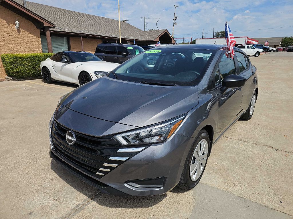 2025 Nissan Versa Image 7
