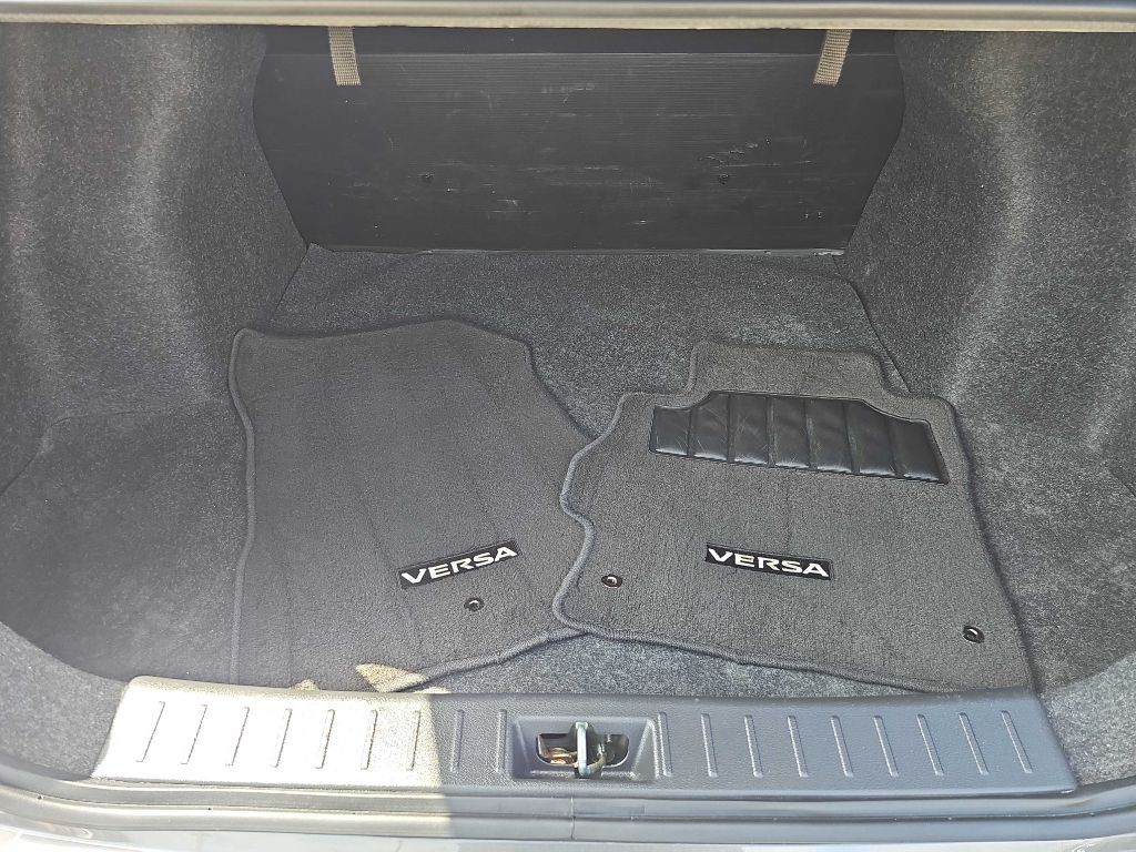 2025 Nissan Versa Image 30